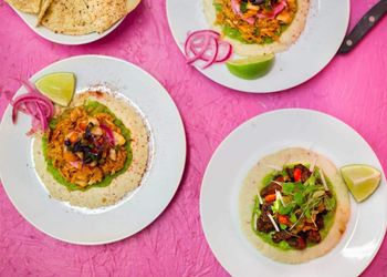 London's first vegan pub - Club Mexicana tacos