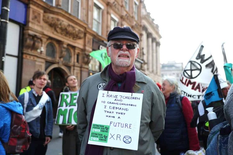 Global Extinction Rebellion (c) SWNS