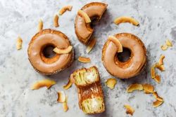 Vegan doughnuts recipe | Photo by Amelia Hallsworth from Pexels